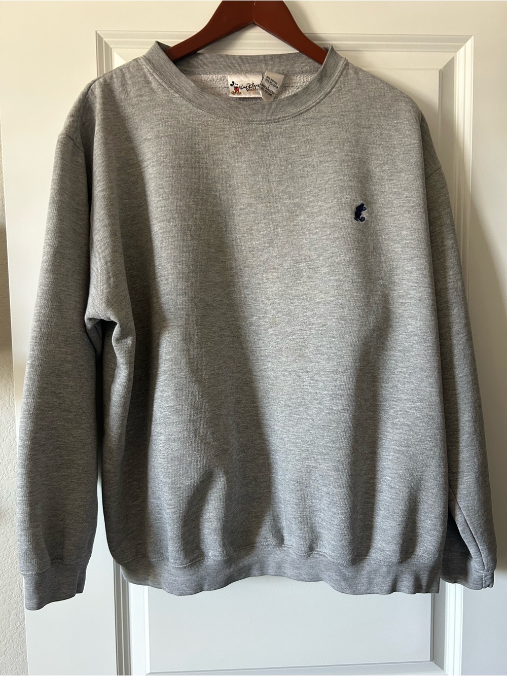 Vintage Walt Disney World Embroidered Mickey Mouse Grey Crewneck Sweatshirt